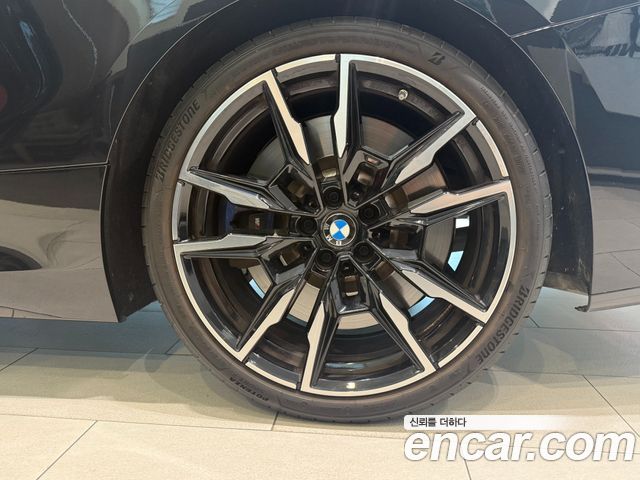 BMW 8-Series G15 M850i xDrive Coupe - фото 4