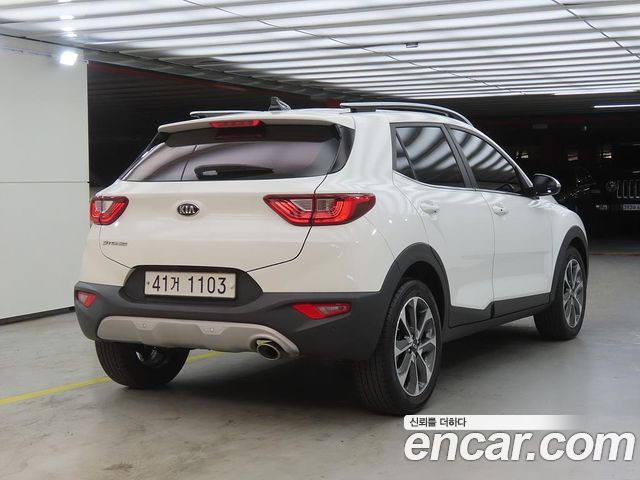 Kia Stonic 1.4 Prestige - фото 3