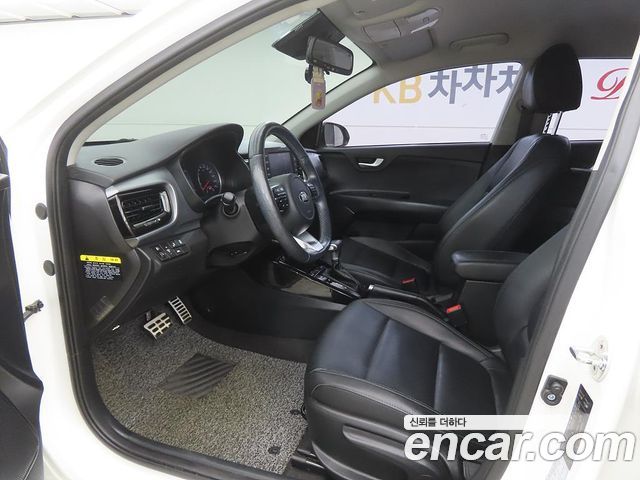 Kia Stonic 1.4 Prestige - фото 4