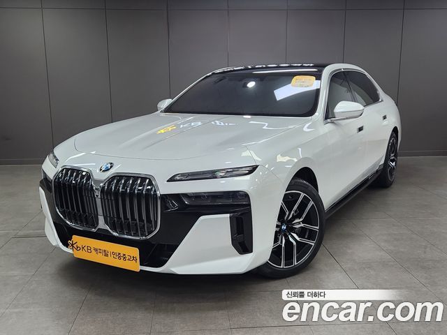 BMW 7-Series G70 740d xDrive M Sport - фото 0