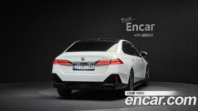 BMW 5-Series G60 523d M Sport - фото 3