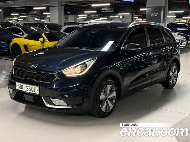 Kia Niro Prestige - фото 1