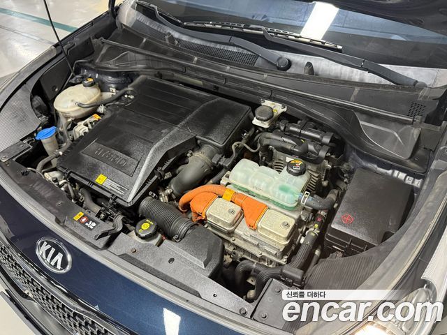 Kia Niro Prestige - фото 4