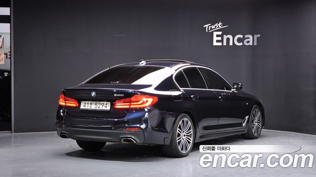 BMW 5-Series G30 530i M Sport Package Plus - фото 1