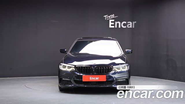 BMW 5-Series G30 530i M Sport Package Plus - фото 2