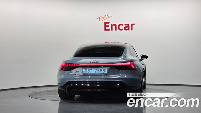 Audi e-tron GT GT quattro Premium - фото 3