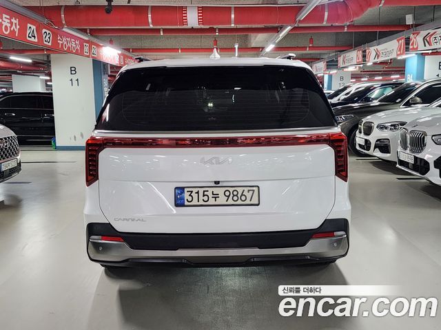 Kia Carnival Новый 4-го поколения 7-Seater Signature - фото 3