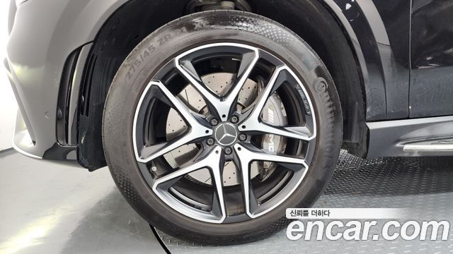 Mercedes-Benz GLE-Class W167 AMG GLE53 4MATIC+ - фото 4