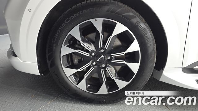 Kia Carnival 4-го поколения Gasoline 9-Seater Hi-Limousine Signature - фото 4