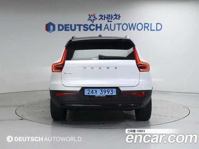 Volvo XC40 Twin Ultimate - фото 3