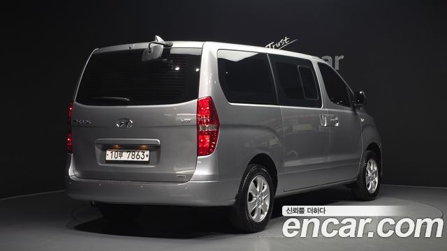 Hyundai Starex Новый 4WD Urban 9-Seater Premium - фото 1