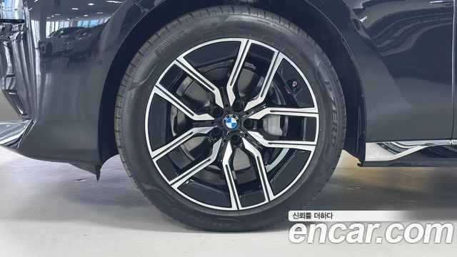 BMW 7-Series G70 740d xDrive M Sport - фото 4