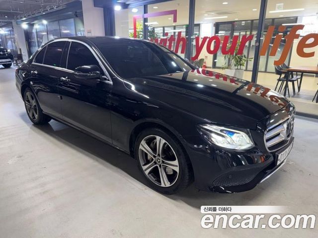 Mercedes-Benz E-Class W213 E300 4MATIC Avnatgarde - фото 1