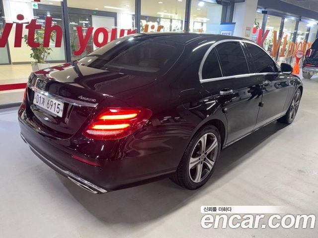 Mercedes-Benz E-Class W213 E300 4MATIC Avnatgarde - фото 3