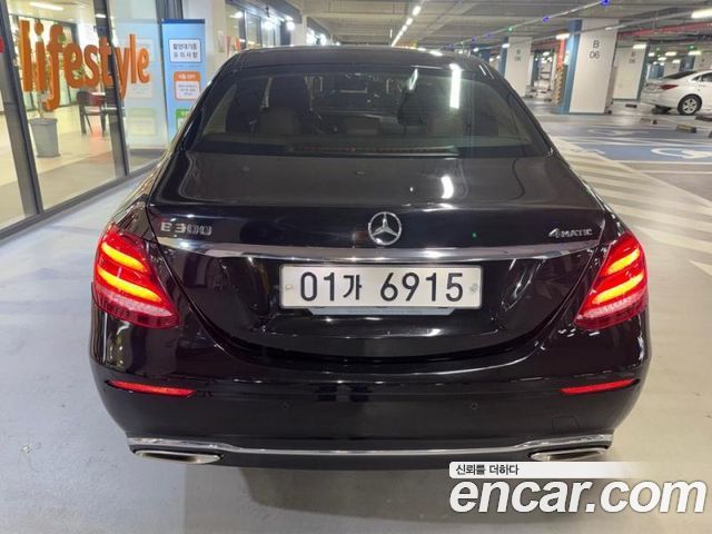 Mercedes-Benz E-Class W213 E300 4MATIC Avnatgarde - фото 4