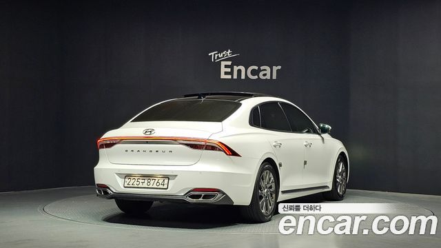Hyundai Grandeur Новый IG, гибрид Calligraphy - фото 1