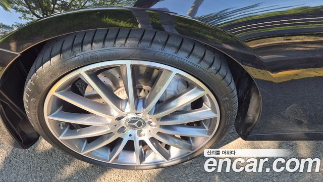 Mercedes-Benz E-Class W213 E350 4MATIC AMG Line - фото 4