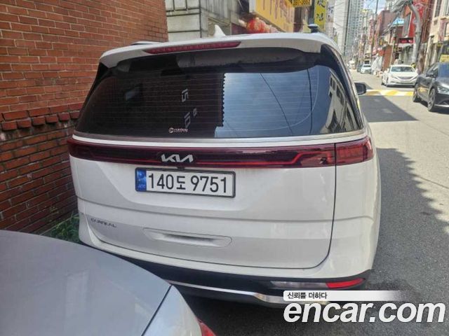 Kia Carnival 4-го поколения 9-Seater Signature - фото 1