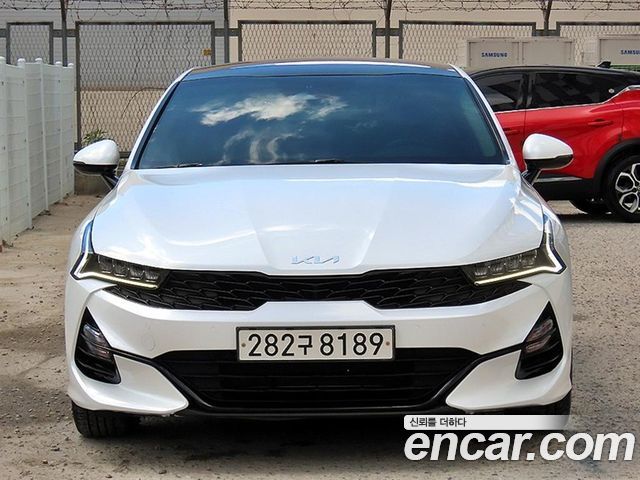 Kia K5 3-го поколения 2.0 Prestige - фото 0
