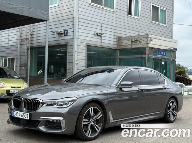 BMW 7-Series G11 740Li xDrive M Sport Package - фото 2