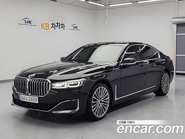 BMW 7-Series G11 730d xDrive Design Pure Excellence - фото 0