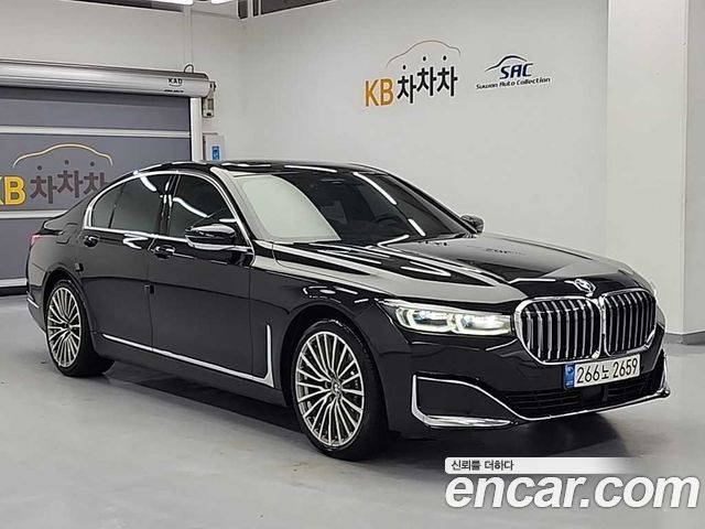 BMW 7-Series G11 730d xDrive Design Pure Excellence - фото 3