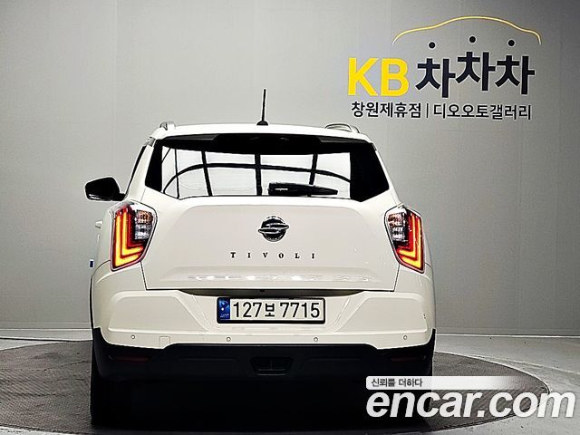 SsangYong Tivoli Gasoline 1.5 2WD V3 - фото 2