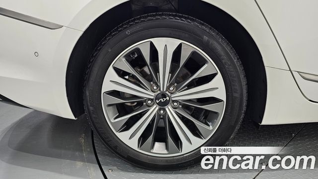 Kia K8 гибрид Signature Special - фото 4