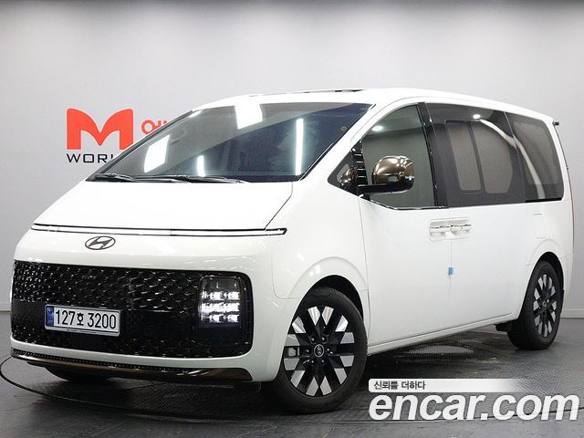 Hyundai Staria 4WD Lounge 9-Seater Inspiration - фото 0