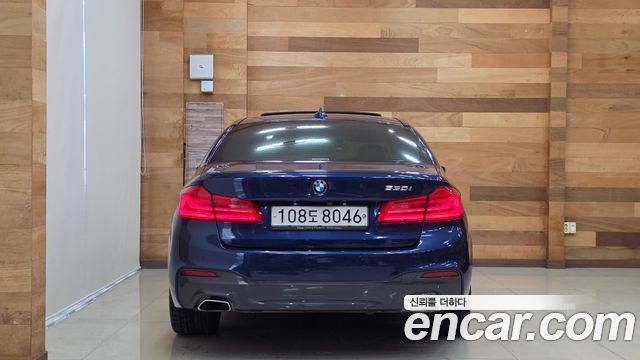 BMW 5-Series G30 530i M Sport Package Plus - фото 3