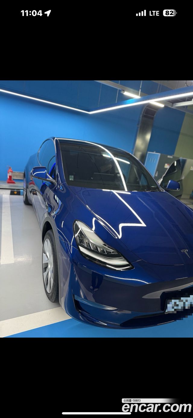 Tesla Model Y Standard Range RWD - фото 0