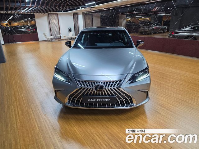 Lexus ES 7-го поколения Executive - фото 2