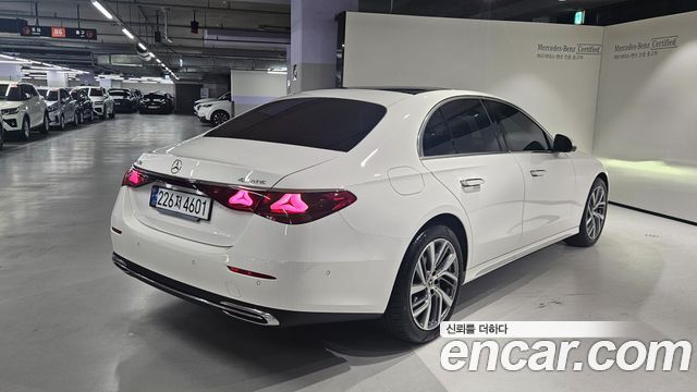 Mercedes-Benz E-Class W214 E220d 4MATIC Exclusive - фото 3