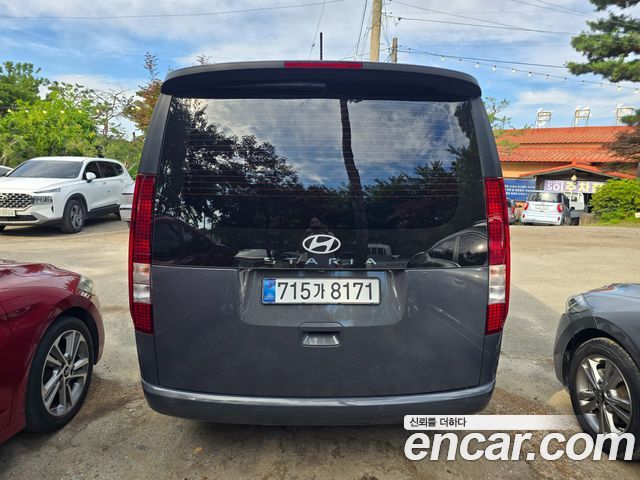 Hyundai Staria Tourer 11-Seater Modern - фото 4