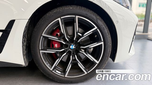 BMW 4-Series G22 420i M Sport Pro Gran Coupe - фото 4