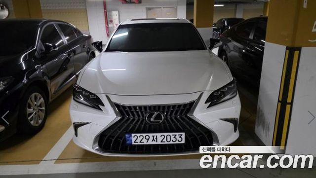 Lexus ES 7-го поколения Executive - фото 0