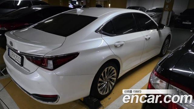 Lexus ES 7-го поколения Executive - фото 2