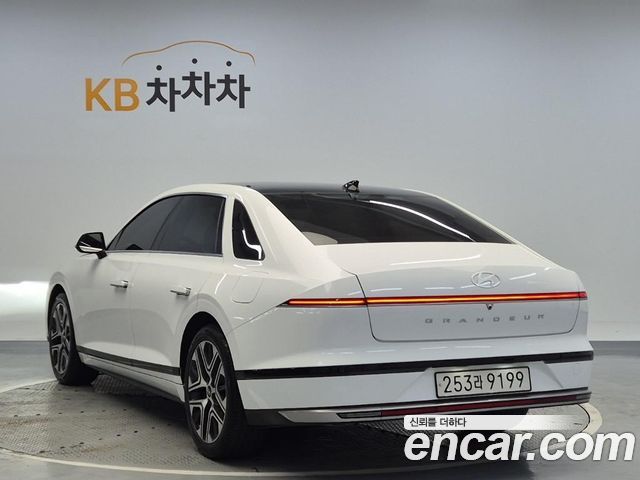 Hyundai Grandeur GN7, гибрид Premium - фото 1
