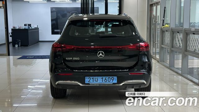 Mercedes-Benz EQA H243 EQA250 AMG Line - фото 2
