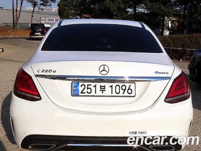Mercedes-Benz C-Class W205 C220 d 4MATIC AMG Line - фото 3