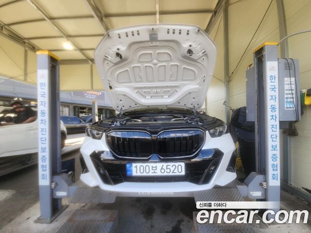 BMW 5-Series G60 530i xDrive M Sport Pro Special Edition - фото 0