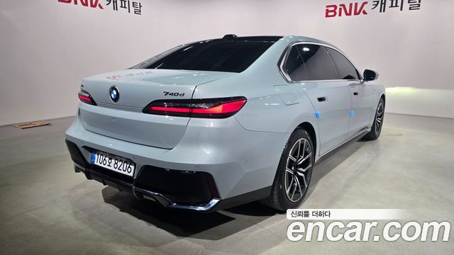 BMW 7-Series G70 740d xDrive M Sport - фото 1