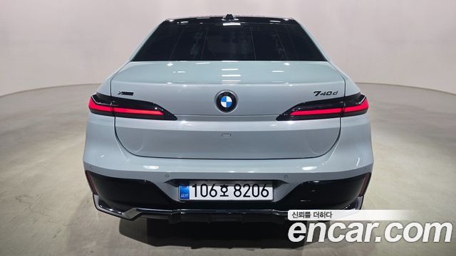 BMW 7-Series G70 740d xDrive M Sport - фото 3