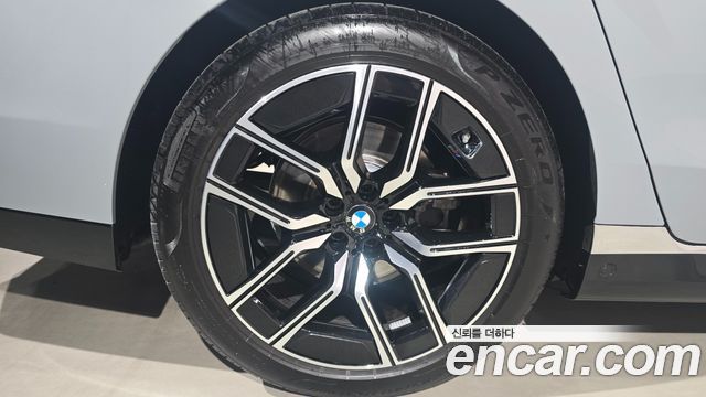 BMW 7-Series G70 740d xDrive M Sport - фото 4