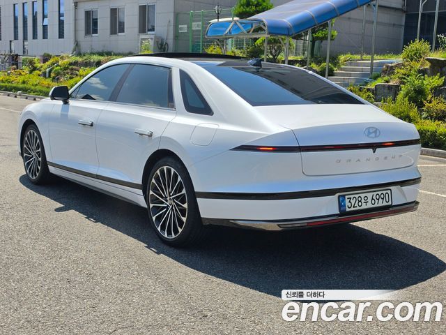 Hyundai Grandeur GN7, гибрид Calligraphy - фото 3