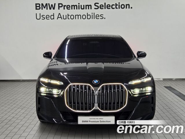 BMW 7-Series G70 740d xDrive M Sport - фото 1