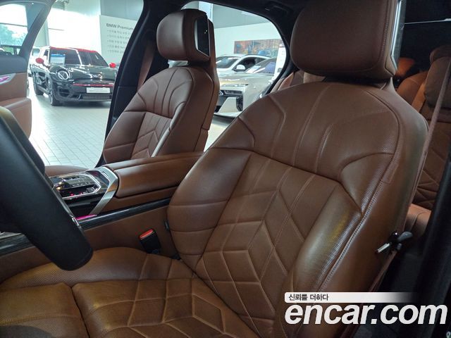 BMW 7-Series G70 740d xDrive M Sport - фото 4