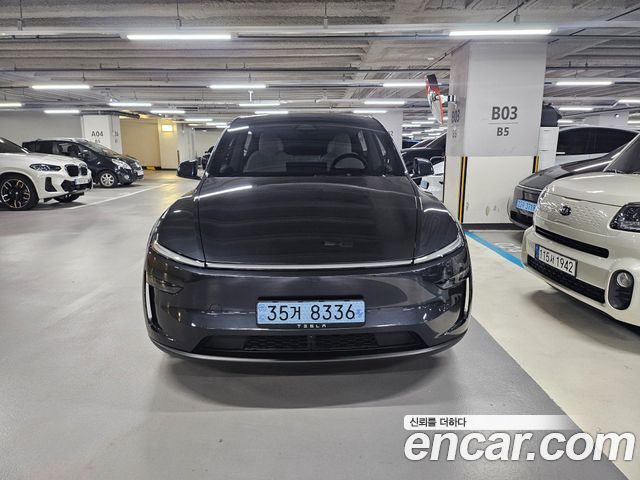 Tesla Model Y RWD - фото 0