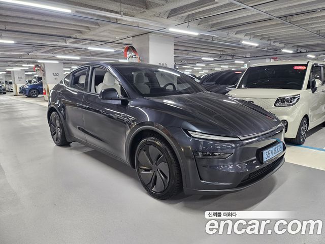 Tesla Model Y RWD - фото 1
