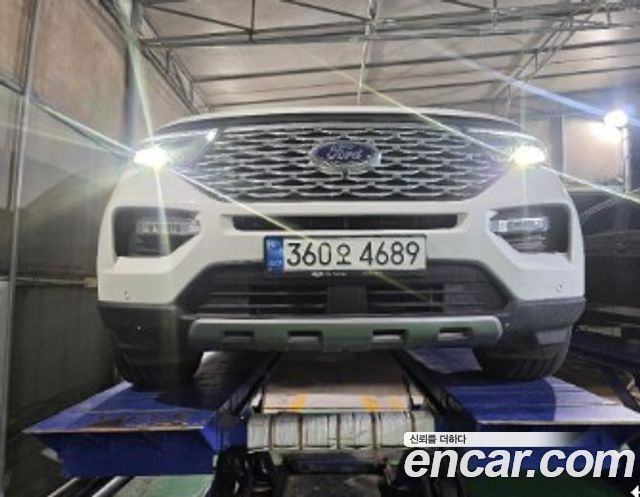Ford Explorer 6-го поколения 3.0 Platinum 4WD - фото 0